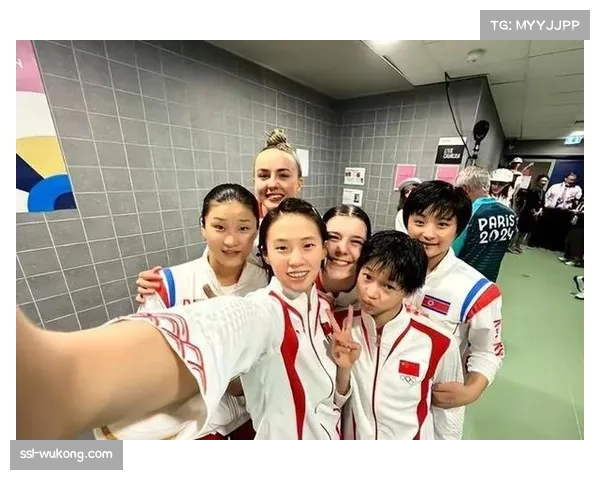 全红婵复出之战与队友紧紧相拥，0.9分优势夺冠意义非凡